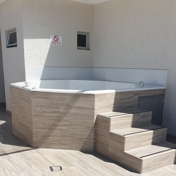 Jacuzzi 3